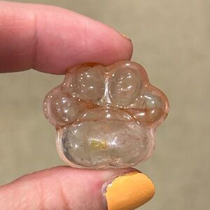 Fire quartz Paw-Shaped crystal